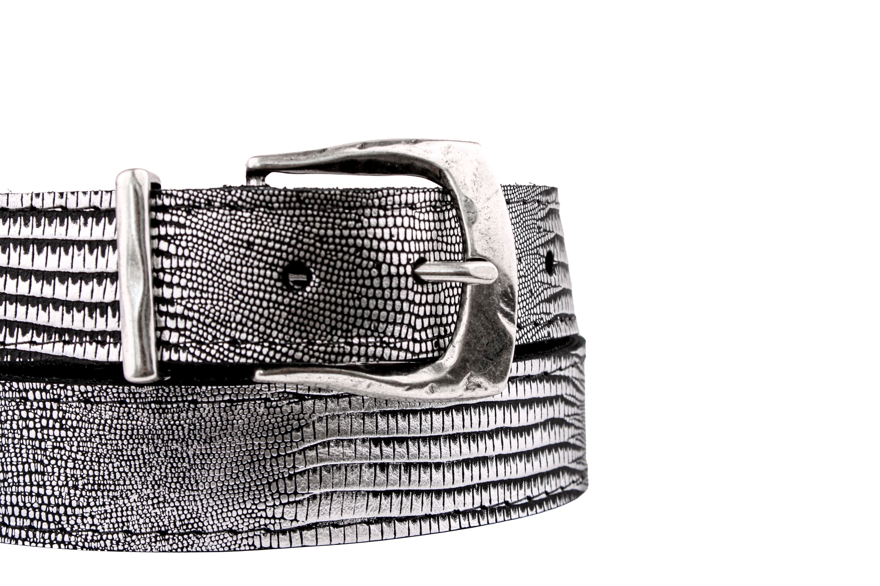 cinturon-plateado-cuero-hebilla-plata-delmar-heme-1.jpg